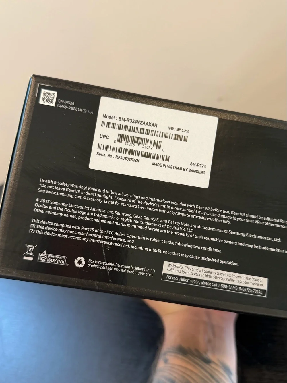 Samsung Gear VR with Controller Virtual Reality Headset SM-R324 Black